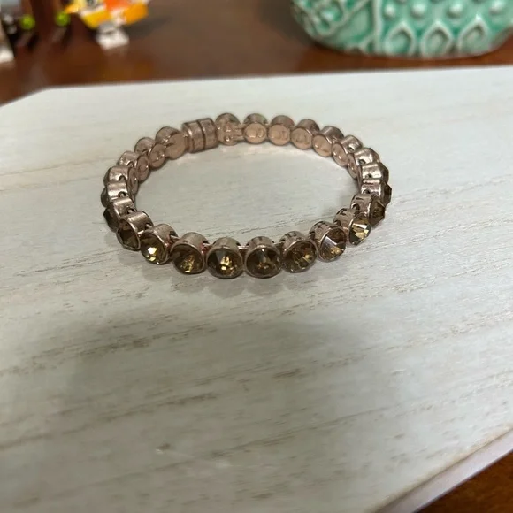 Plunder Bracelet with Yellow Topaz Colored Crystals - Picture 4 of 6